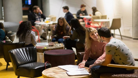 האוניברסיטה המשודרת במפלט